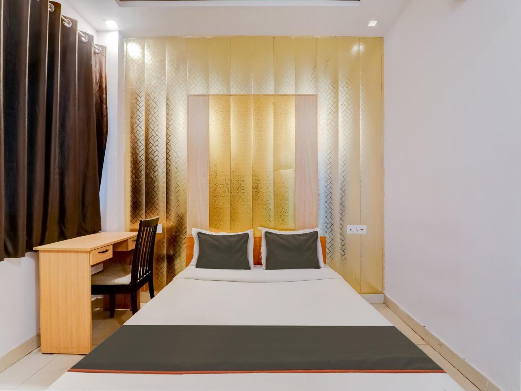 Super Collection O Kiara Guest House Лакнау Екстериор снимка