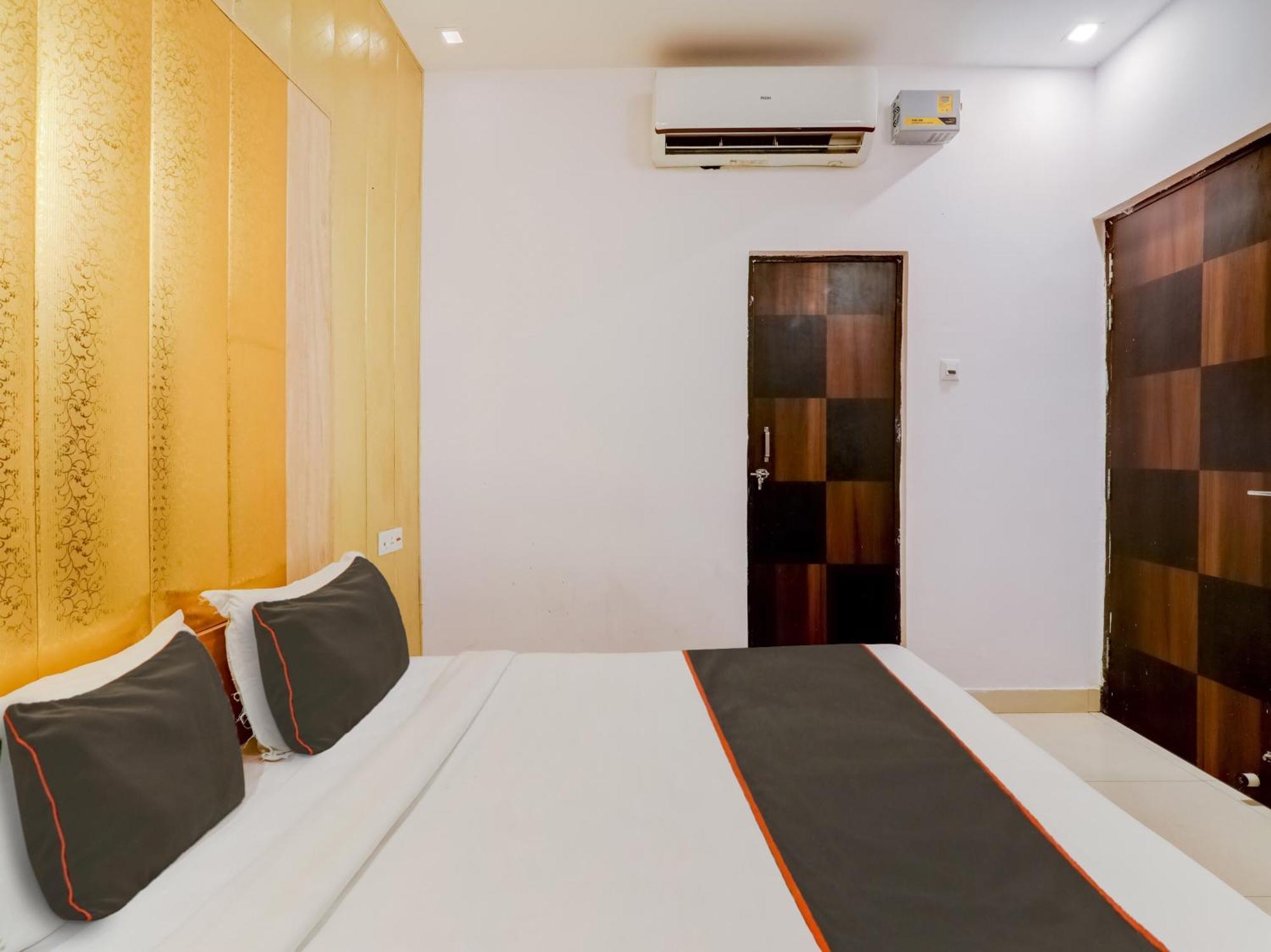 Super Collection O Kiara Guest House Лакнау Екстериор снимка