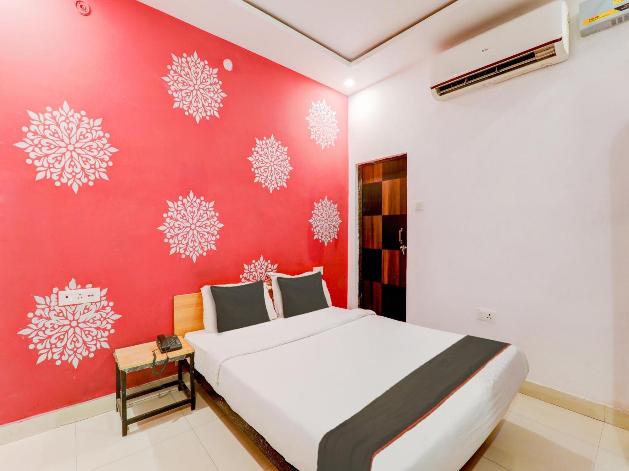 Super Collection O Kiara Guest House Лакнау Екстериор снимка