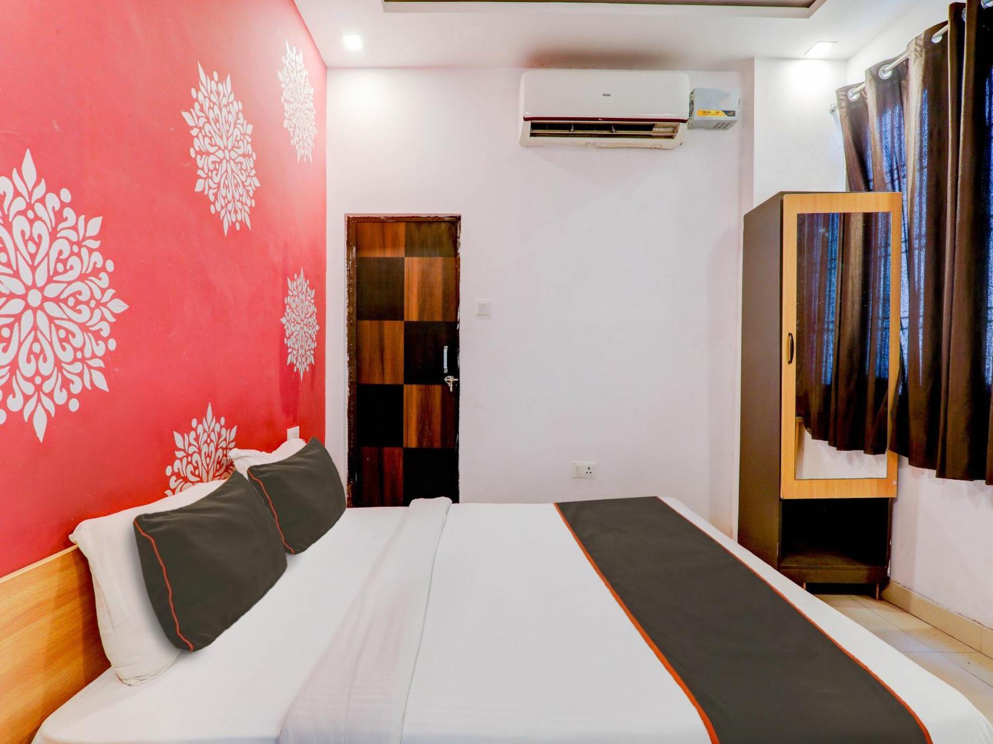 Super Collection O Kiara Guest House Лакнау Екстериор снимка